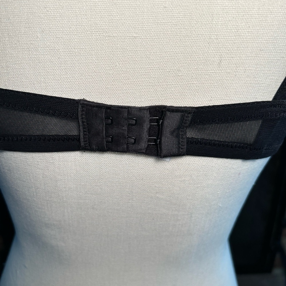 Sexy Black Bra Size 36C - EUC - Picture 6 of 13
